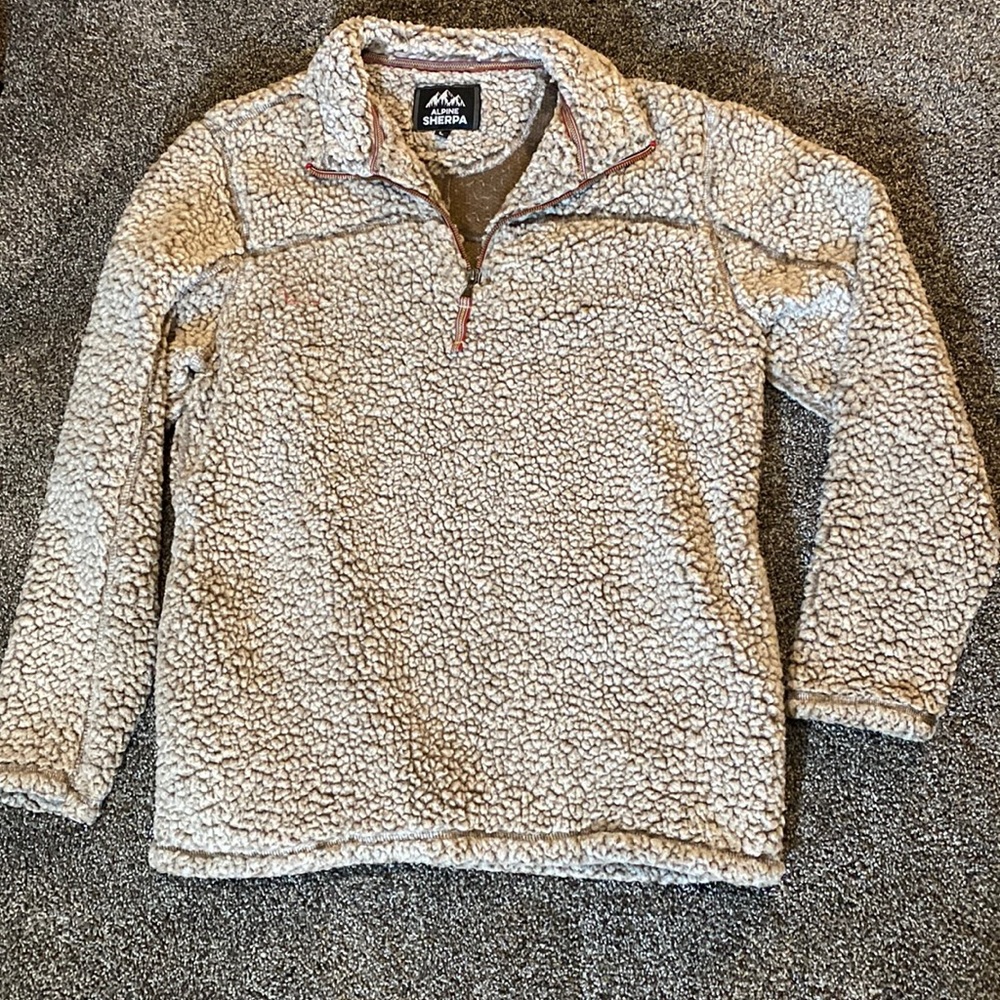 Alpine Sherpa size large worn twice. Good condition!